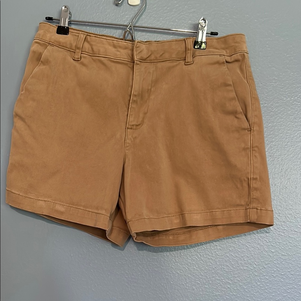 Banana Republic Tan Bermuda Shorts Classic Flat Front Design